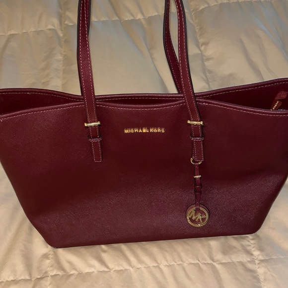 MICHAEL KORS Jet Set Tote Bag and Matching Wallet - Picture 2 of 16